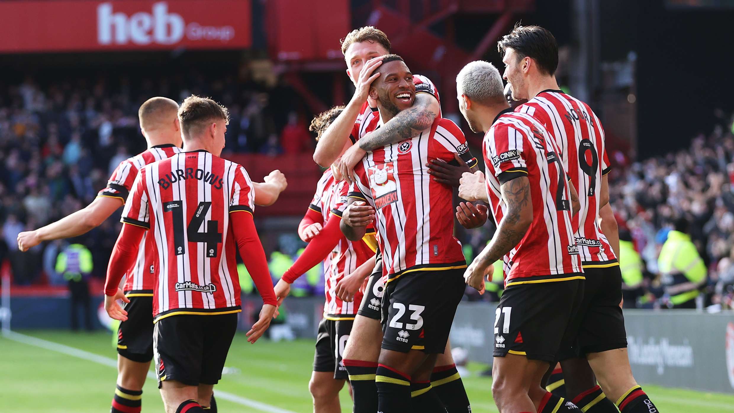 球和一次助 球和一次助