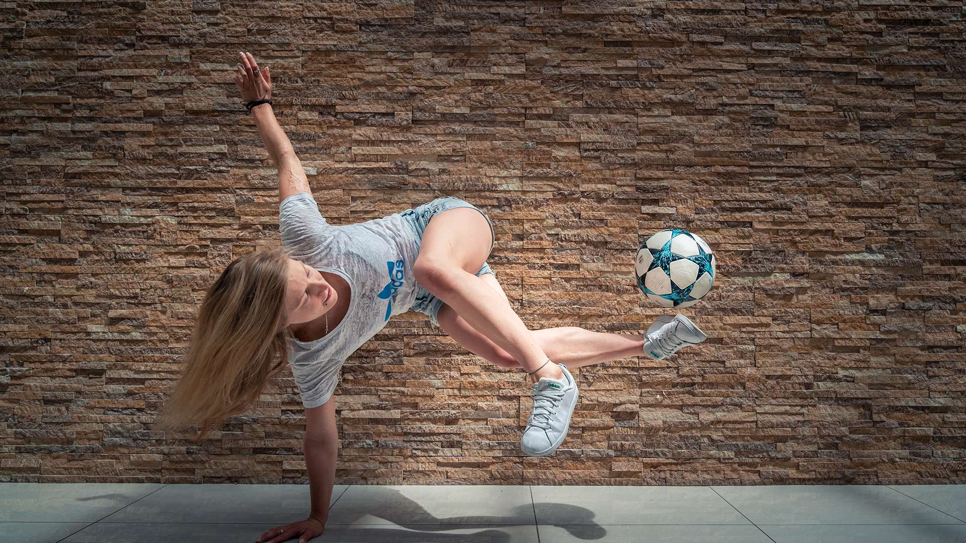 仅为业内人 仅为业内人